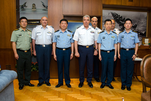 Επίσκεψη αντιπροσωπείας Ανώτατων Αξιωματικών της Λαϊκής Δημοκρατίας της Κίνας στο ΓΕΑ - Φωτογραφία 5
