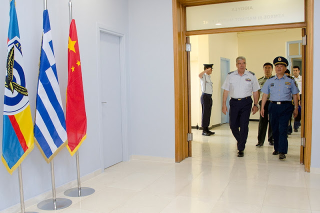 Επίσκεψη αντιπροσωπείας Ανώτατων Αξιωματικών της Λαϊκής Δημοκρατίας της Κίνας στο ΓΕΑ - Φωτογραφία 8
