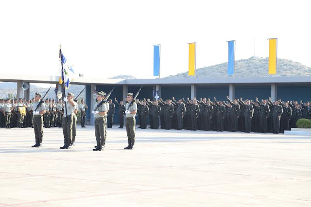 Η πολιτική και στρατιωτική ηγεσία του ΥΠΕΘΑ στην τελετή ορκωμοσίας νέων Ανθυπολοχαγών‏‎ - Φωτογραφία 6