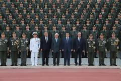 Η πολιτική και στρατιωτική ηγεσία του ΥΠΕΘΑ στην τελετή ορκωμοσίας νέων Ανθυπολοχαγών‏‎