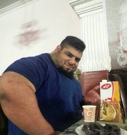 Ιδού ο αληθινός «Χαλκ». Ο 24χρονος Ιρανός που σηκώνει 175 κιλά σαν πούπουλο και έχει «γκρεμίσει» το Instagram [photos+video] - Φωτογραφία 2