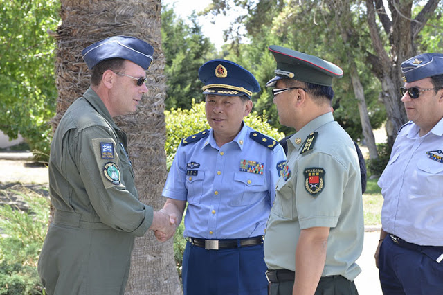 Επίσκεψη Αντιπροσωπείας Ανώτατων Αξιωματικών της Λαϊκής Δημοκρατίας της Κίνας στη ΣΙ και σε Μονάδες της ΠΑ - Φωτογραφία 1