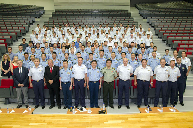 Επίσκεψη Αντιπροσωπείας Ανώτατων Αξιωματικών της Λαϊκής Δημοκρατίας της Κίνας στη ΣΙ και σε Μονάδες της ΠΑ - Φωτογραφία 11
