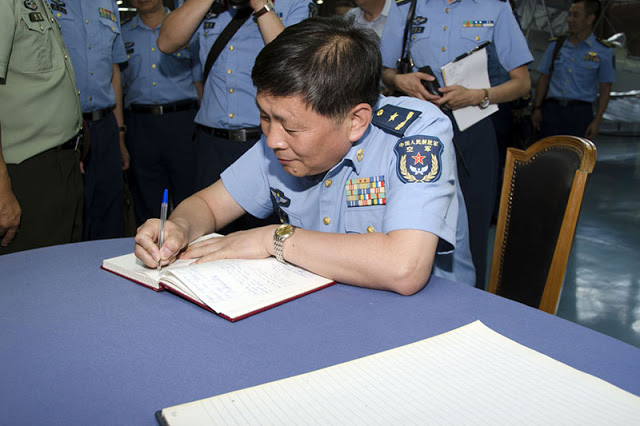 Επίσκεψη Αντιπροσωπείας Ανώτατων Αξιωματικών της Λαϊκής Δημοκρατίας της Κίνας στη ΣΙ και σε Μονάδες της ΠΑ - Φωτογραφία 3