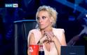 X Factor: Οργισμένο βλέμμα της Πέγκυς Ζήνα στον Θοδωρή Μαραντίνη την ώρα της ψηφοφορίας