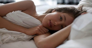 Οι 5 λόγοι που πρέπει να κοιμάσαι γυμνή - Φωτογραφία 1