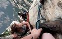 Ένα τρομακτικό μονοπάτι στα 2.150 μέτρα! [photos]