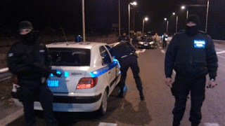 Άγρια καταδίωξη στην Πατρών Πύργου: Ο οδηγός δεν υπάκουσε σε σήμα αστυνομικών - Από την Ανδραβίδα συνελήφθησαν στα Σαγέικα - Φωτογραφία 1