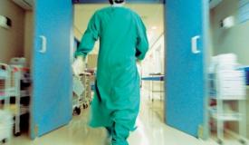 Ασθενής επιτέθηκε σε γιατρό εν ώρα εργασίας στην Κοζάνη - Φωτογραφία 1