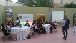 Ο Δήμος Κηφισιάς τίμησε τους μαθητές και τις μαθήτριες που Επιχειρούν Νεανικά - Φωτογραφία 1