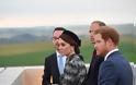 Πόσο κόστισε το παλτό της Kate Middleton που έβαλε σε Εθνική Γιορτή της Βρετανίας; [photos]