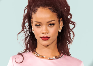 Τελικά όντως η Rihanna ξαναγύρισε στον... [photos] - Φωτογραφία 1