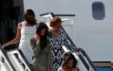 Το «στριπτίζ» της κόρης του Ομπάμα ενώ έβγαινε απ' το αεροπλάνο - Φωτογραφία 5