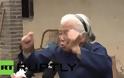 VIRAL η 93χρονη γιαγιά που κάνει Κουνγκ Φου... [video]