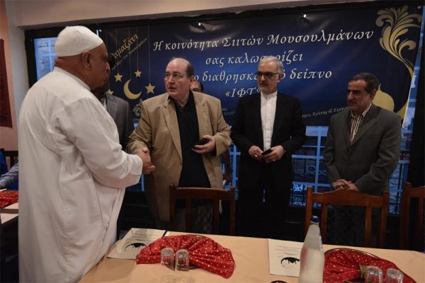 ΣΟΚ - Σε δείπνο για το Ραμαζάνι ο Φίλης – Δεσμεύτηκε για τέμενος και νεκροταφείο [photos] - Φωτογραφία 5