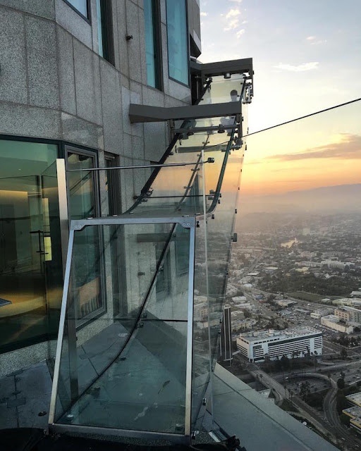 Skyslide: Μια βόλτα στο κενό με απίστευτη θέα! [photos] - Φωτογραφία 2