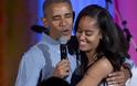 Ο Ομπάμα τραγούδησε το Happy Birthday στα γενέθλια της κόρης του και έγινε viral! [video]