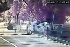 Σοκ! Έπαιξαν τη ζωή τους κορώνα- γράμματα ένας μπαμπάς με το παιδί του