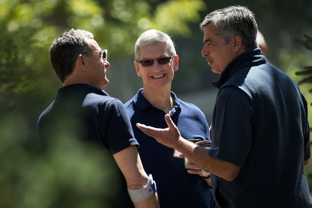 Ο Tim Cook παραβρίσκεται στην συγκέντρωση της Sun Valley μαζί με άλλους δισεκατομμυριούχους - Φωτογραφία 6