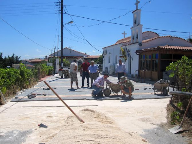 Αλλάζει όψη η πλατεία και ο περιβάλλοντας χώρος του Ι.Ν. Αγ. Παντελεήμονα στο Γάζι - Φωτογραφία 2