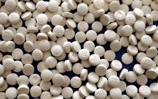 Μυτιλήνη: 400 ναρκωτικά χάπια ecstasy με συστημένο δέμα από την Ολλανδία προσπάθησε να εισάγει 20χρονη - Φωτογραφία 1