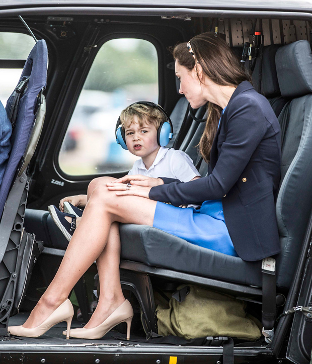 Ο τρίχρονος πρίγκιπας στο κόκπιτ ενός μαχητικού αεροσκάφους! - Φωτογραφία 4