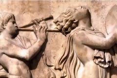 ΑΥΤΟ είναι το ΑΡΧΑΙΟΤΕΡΟ ελληνικό τραγούδι που έχει σώθηκε ολόκληρο - ΑΚΟΥΣΤΕ ΤΟ... [photos+video]