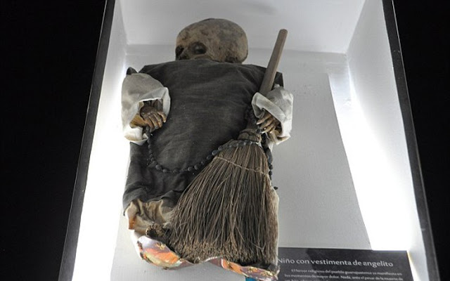 Το πιο μακάβριο θέαμα που έχετε δει! Περισσότερα από εκατό μουμιοποιημένα ανθρώπινα πτώματα σε Μουσείο στο Μεξικό - Φωτογραφία 11