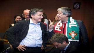 Το αστειάκι του Τσακαλώτου στον Πορτογάλο Υπουργό Οικονομικών για το Euro - Φωτογραφία 1