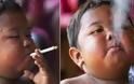 Θυμάστε το Δίχρovo Aγoράκι που Κάπνιζε 40 τσιγάρα την Μέρα; Δείτε την Κατάληξή του... [photos] - Φωτογραφία 1