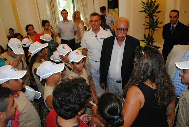Παρουσία ΑΝΥΕΘΑ Δημήτρη Βίτσα στην εκδήλωση υποδοχής ορφανών παιδιών από τον Λίβανο - Φωτογραφία 1