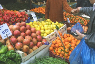 Σε κανονικό καθεστώς ΦΠΑ οι αγρότες που πωλούν προϊόντα σε λαϊκές - Φωτογραφία 1