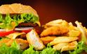 ΣΟΚ! Τι προκαλεί το fast food ΕΚΤΟΣ από παχυσαρκία;