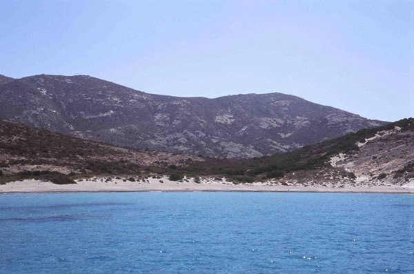 Δείτε το μεγαλύτερο ακατοίκητο νησί του Αιγαίου! [photos] - Φωτογραφία 2
