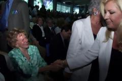 ΑΠΙΣΤΕΥΤΟ: «Η Λιάνη έσκυβε με τα στήθη να κρέμονται στα πόδια του Ανδρέα»!