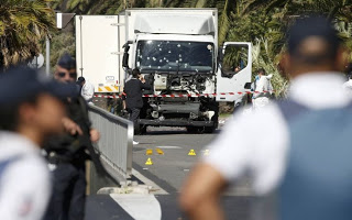 ΑΠΟΚΑΛΥΨΗ: Τι είχε κάνει ο δράστης της Νίκαιας λίγο πριν το τρομοκρατικό χτύπημα; - Φωτογραφία 1