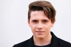AYTO είναι το χόμπυ του Brooklyn Beckham! [photos]