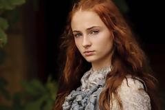 Δείτε πώς είναι η Sansa από το Game Of Thrones στην πραγματική της ζωή... [photos]
