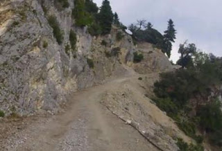 Δυτική Ελλάδα: Οδηγώντας σε έναν από τους πιο επικίνδυνους δρόμους του κόσμου! [video] - Φωτογραφία 1