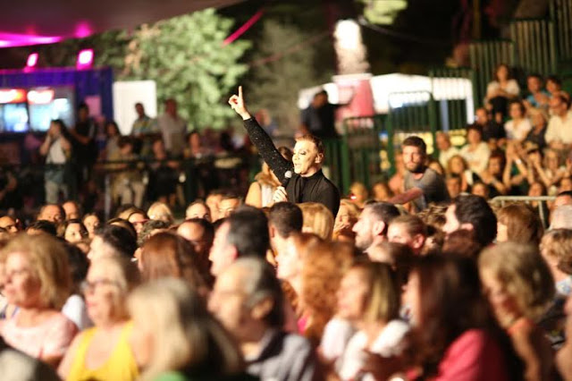 Μία υπέροχη βραδιά γέλιου και χαράς με τον Τάκη Ζαχαράτο απόλαυσαν εκατοντάδες θεατές, στο πλαίσιο του Φεστιβάλ Δήμου Αμαρουσίου - Φωτογραφία 4