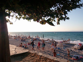 Πευκοχώρι Χαλκιδικής: Η αυθαιρεσία στην παραλία σε όλο της το μεγαλείο [photos] - Φωτογραφία 1