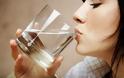 Το ήξερες; Πόσο νερό ΠΡΕΠΕΙ να πίνουμε για να αυξήσουμε το μεταβολισμό μας;