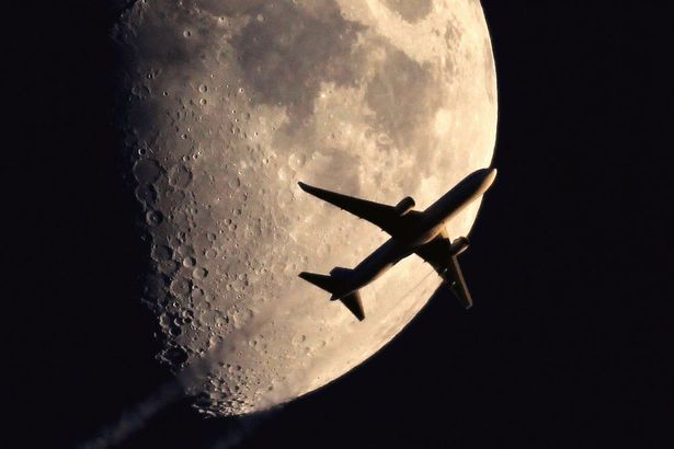 Αεροπλάνα…με φόντο το φεγγάρι! [photos] - Φωτογραφία 3