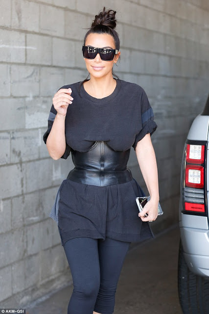 ΕΤΣΙ λεπταίνει τη μέση της η Kim Kardashian! [photos] - Φωτογραφία 3