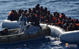 Περισσότεροι από 3.200 μετανάστες διασώθηκαν χθες στη Μεσόγειο! - Φωτογραφία 1