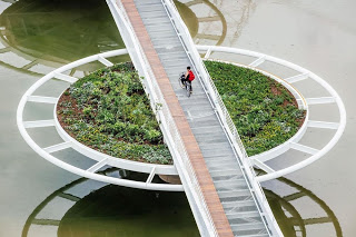 Εντυπωσιακή γέφυρα εμπνευσμένη από…νούφαρα! [photos] - Φωτογραφία 1