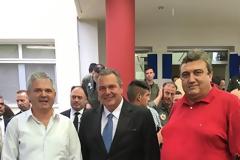Οι πρώτες φωτό από την επίσκεψη του Π. Καμμένου στο Στεφανοβίκειο