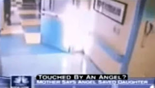 ΑΠΙΣΤΕΥΤΟ ΒΙΝΤΕΟ: Άγγελος καταγράφηκε σε νοσοκομείο και λίγο μετά... [video] - Φωτογραφία 1