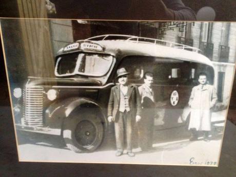 Πάτρα: Πότε εμφανίστηκαν τα πρώτα ταξί της πόλης; Ποιες περιοχές εξυπηρετούσαν τα αστικά λεωφορεία τον περασμένο αιώνα; - Φωτογραφία 7