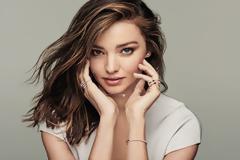 ΑΥΤΟ είναι το μονόπετρο της Miranda Kerr που της χάρισε ο καλός της! [photos]